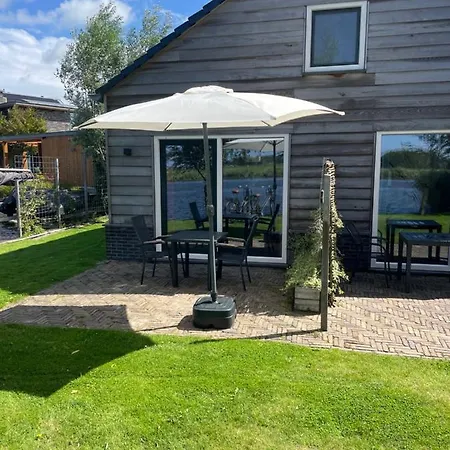 Vakantiehuis Mooi Prachtig Gelegen Aan Het Water