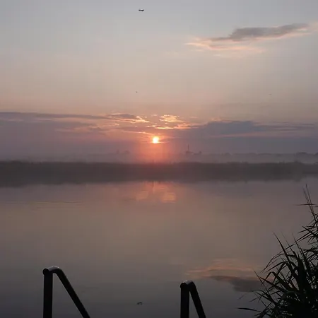 Mooi Prachtig Gelegen Aan Het Water * Rijpwetering