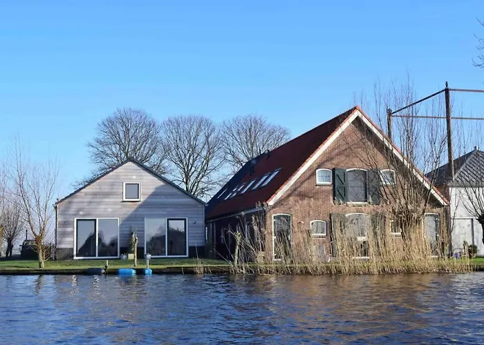 Mooi Prachtig Gelegen Aan Het Water * Rijpwetering